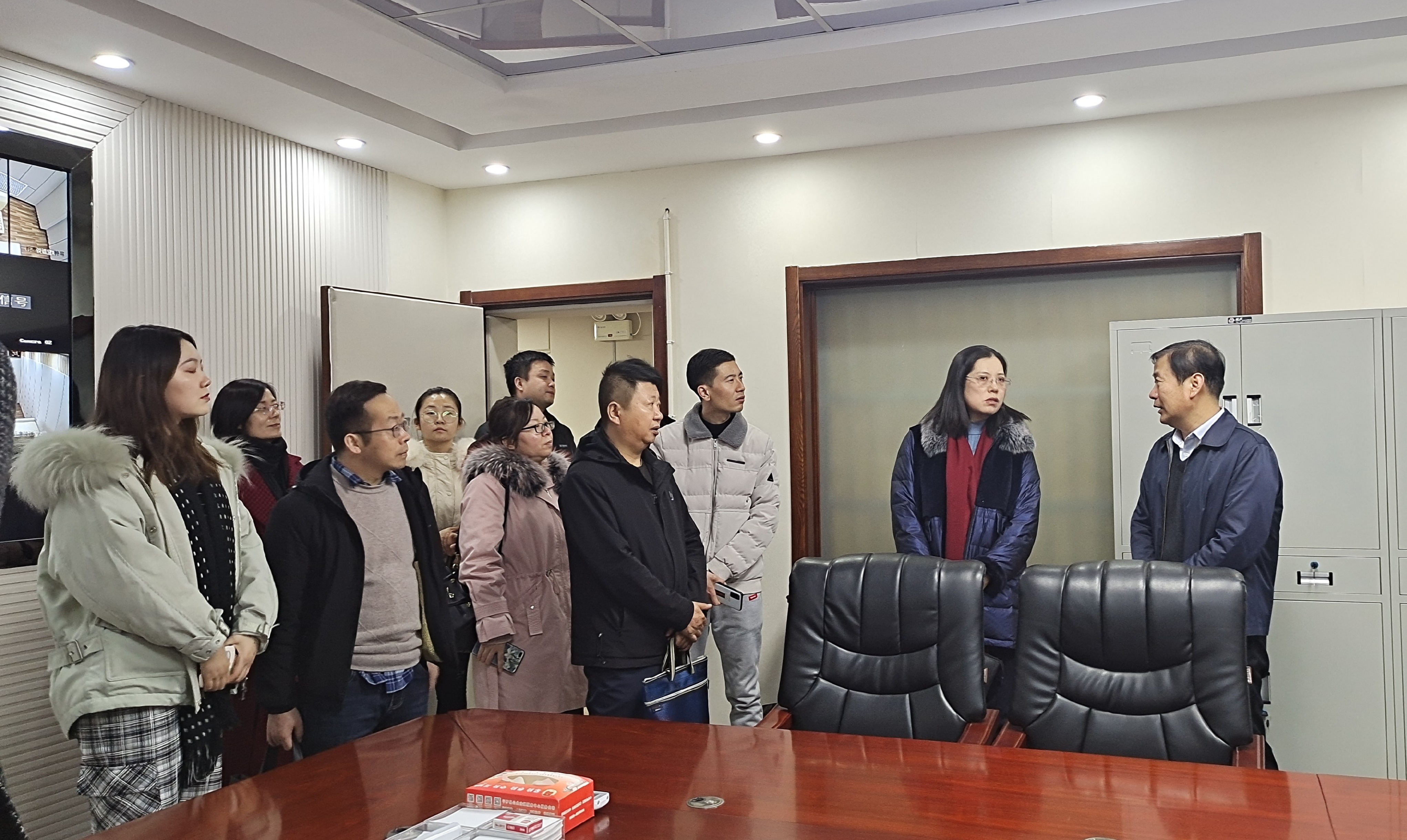 现场观摩平罗县纪委监委办案点规范化建设.jpg
